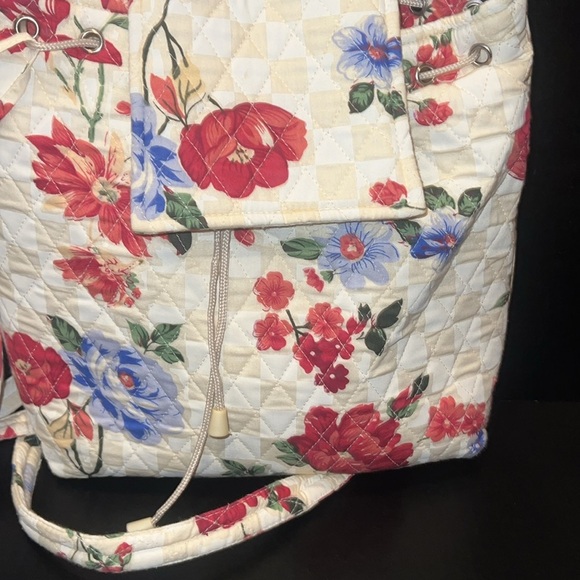 Floral Quilted Backpack - Picture 3 of 7